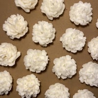 توزيعات شمعة كاميليا