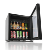 ثلاجة كهربائية بباب زجاجي شفاف مناسبة لحفظ المشروب...