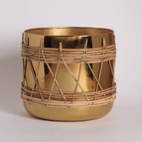 اصيص ذهبي مطرز بالخشب - حوض بمقاسين