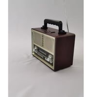 راديو محمول على الطراز الكلاسيكي قابل لاعادة الشحن...