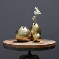 تحفة مزهرية سيراميك شكل بيضاوى مفتوح من الاعلي - ل...