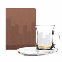 طقم كاسة شاي بيد مع صحن مذهب + دفتر ملاحظات بتصميم...