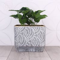 طقم حامل ورد لون فضي بتموجات ذهبي فاتح - 3 قطع