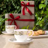 طقم فناجين قهوة بورسلان فاخر بزخرفة ذهبية من الخط...