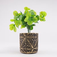 اصيص فخار بنقشة أوراق الشجر المتداخلة ذهبي واسود -...