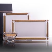 صحن وصينية تقديم بزخرفة ذهبية مستوحاة من الطراز ال...