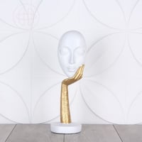 مجسم ذهبي لثلاث وجوه - لا ارى، لا اسمع، لا اتكلم