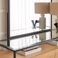 تسريحة مع وحدات تخزين مع مرآه