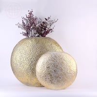 حامل ورد كروي صغير ذهبي محبب - بمقاسين