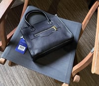 شنطة يد فخمه " بعدة الوان "