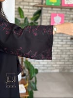 عباية ياسمين ، أكمام مطرزه ورد عودي