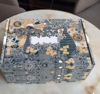 شنطة يد - جلد لامع عدة ألوان