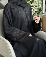 عباية وجْد ، بأضافة الجاكار الفخم على الياقه والأك...