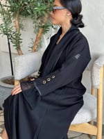 عباية وصال , بتصميم أنيق وجيوب عمليه