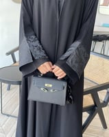 عباية " كوثر" بأكمام جاكار فخم