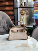 شنطة يد _ متعددة الالوان