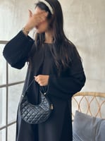 عبايه بأكمام وجوانب كسرات