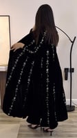 عباية مخمل دبل كلوش مطرزة