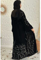 عباية مخمل اسود مع خيوط التطريز المشجرة