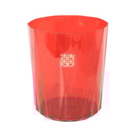 صطل زباله وسط بلاستيك