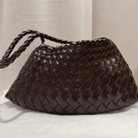 روزانا بني داكن