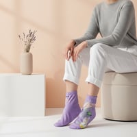 جوارب سحرية لتقشير القدمين بخلاصة اللافندر