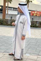 دقلة لنن بتطريز أسود