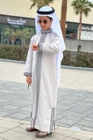 دقلة لنن بتطريز أسود