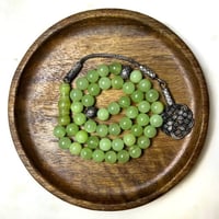 مسباح حجر اخضر