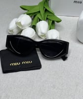 نظارة MIU MIU