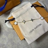 إسوارة LOUIS VUITTON معدن ذهبي