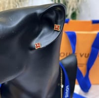 سلسال LOUIS VUITTON مع الحلق معدن ذهبي اخضر - عودي...