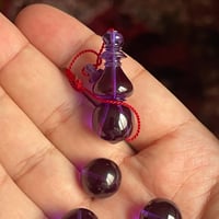 فاتوران بنفسج بشفافية وانعكاس