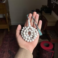 مسباح شبيه البلياردو بالكثافة والرنه