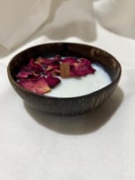 شمعه جوز الهند للمساج بقشره جوز الهند الطبيعيه