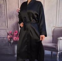 روب عرايس أسود