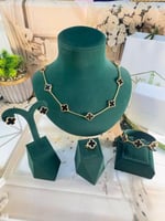 طقم فان كليف