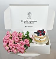 كيك التوت من جاناش مع بيبي روز وردي