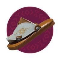 حذاء شرقي مطرز