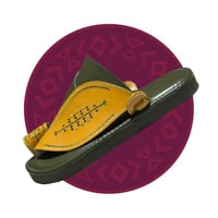 حذاء شرقي مطرز