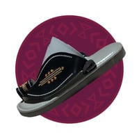 حذاء شرقي مطرز