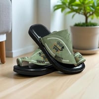 حذاء شرقي مطرز