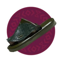 حذاء شرقي سادة