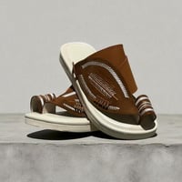 حذاء شرقي مطرز