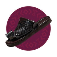 حذاء شرقي سادة