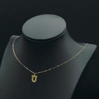 عقد حرف U ذهب (N3830)