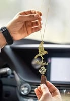 تعليقة سيارة عود مع رسمة الصقر