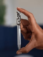 قلم رجالي بالاسم ذهبي أو فضي