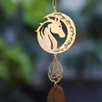 تعليقة سيارةبالاسم - الحصان الاصيل مطليه بالذهب