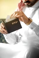 أناقة شخصية في محفظتك